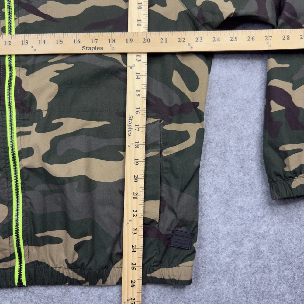 Denim & Flower Ricky Singh Mens Camo Hooded Windbreaker Jacket Neon Zip Green L